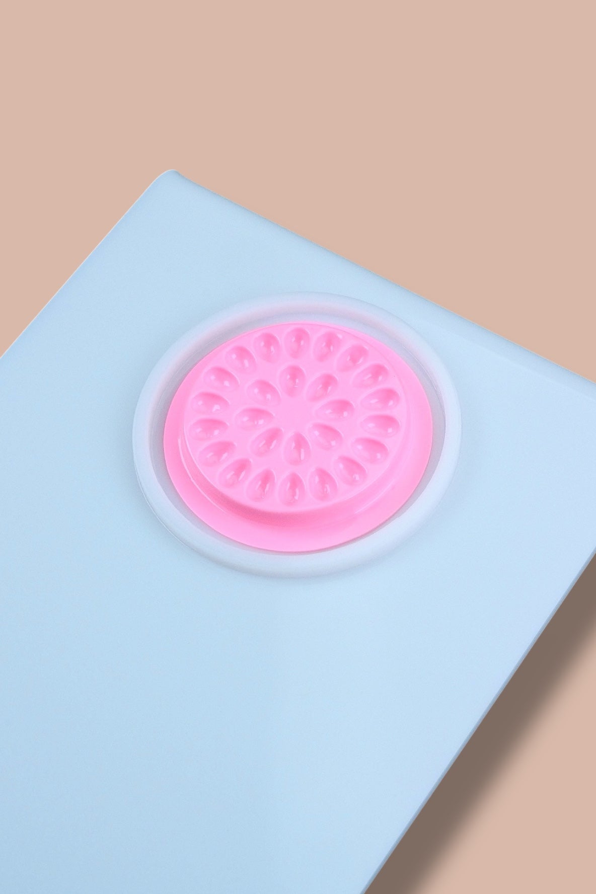 Opaline Tilt Lash Tile with Glue Holder