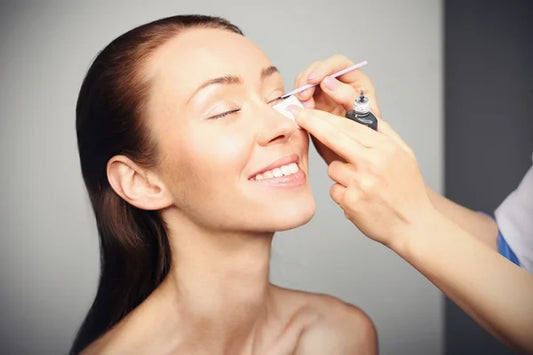 Building Client Trust: Effective Communication Strategies for Lash Technicians